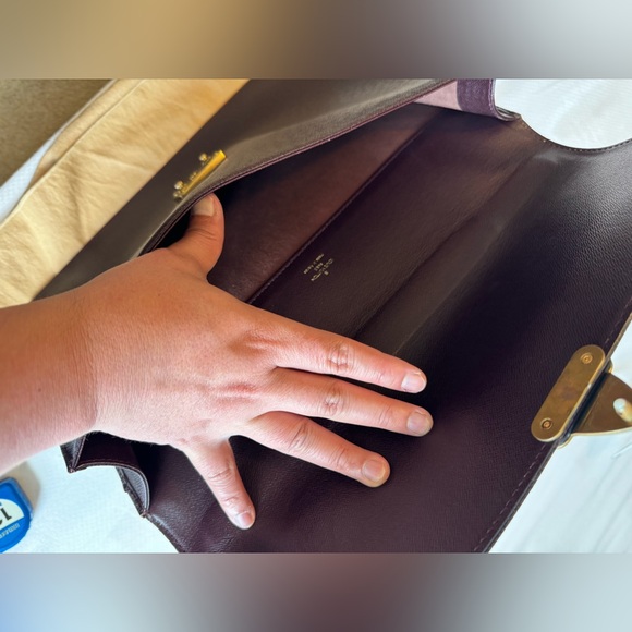 😘Louis Vuitton Tiaga Briefcase - Picture 14 of 17